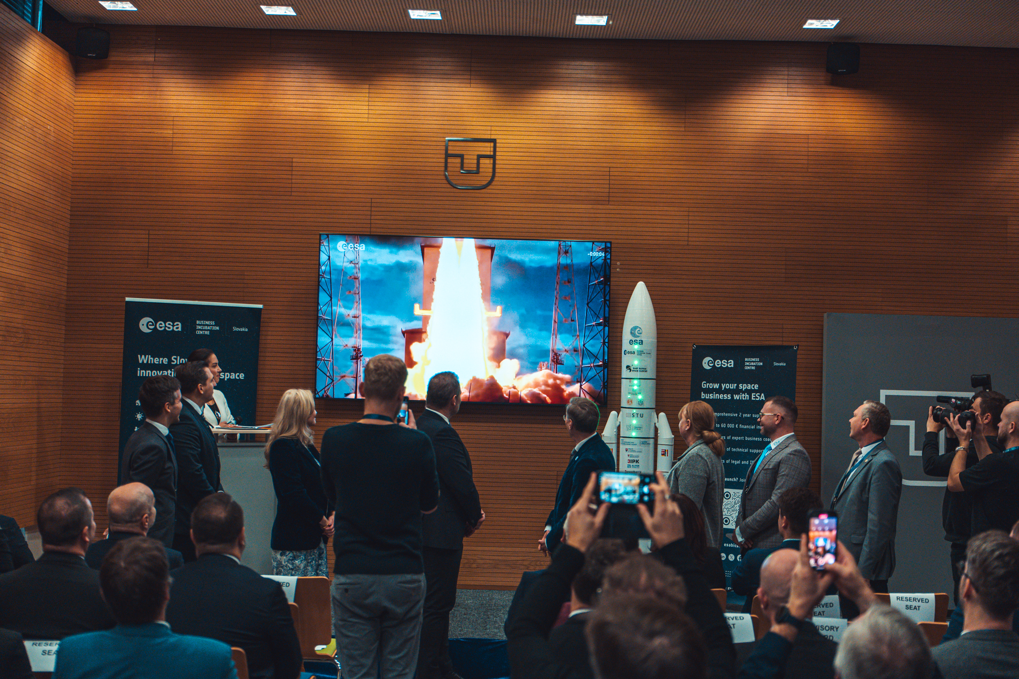 16122025 esa bic slovakia 01